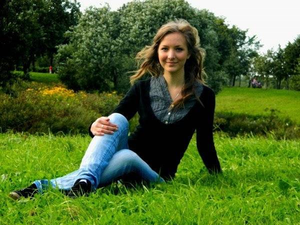Немного ветра в волосах)